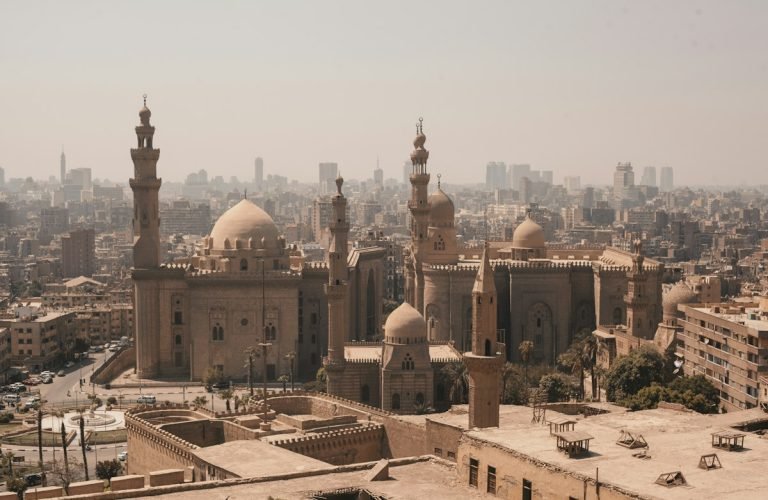 Egypt Dress Code & Packing Guide: What to Wear at Temples, Mosques & Nile Cruises
